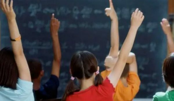 Tutti i bambini e le bambine vanno a scuola