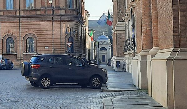 tomba dante vista da piazza garibaldi